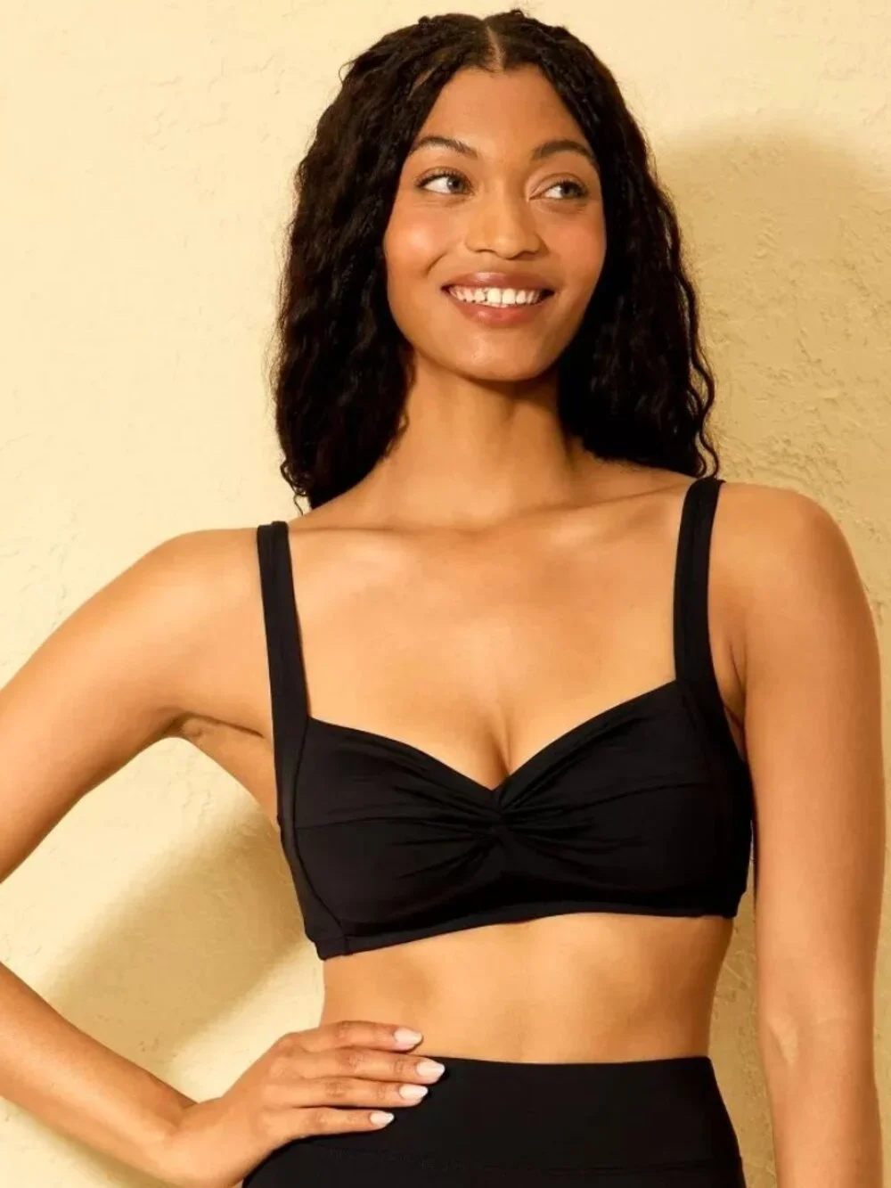 NEW Shade & Shore Smoothing Twist-Front Bralette Bikini Top - Black - Size Small